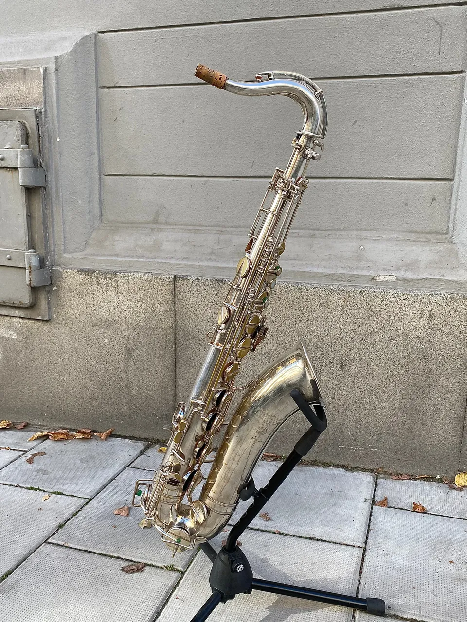 henri-selmer-paris-mod-le-26-tenor-saxophon-1928-n-8228 image 1